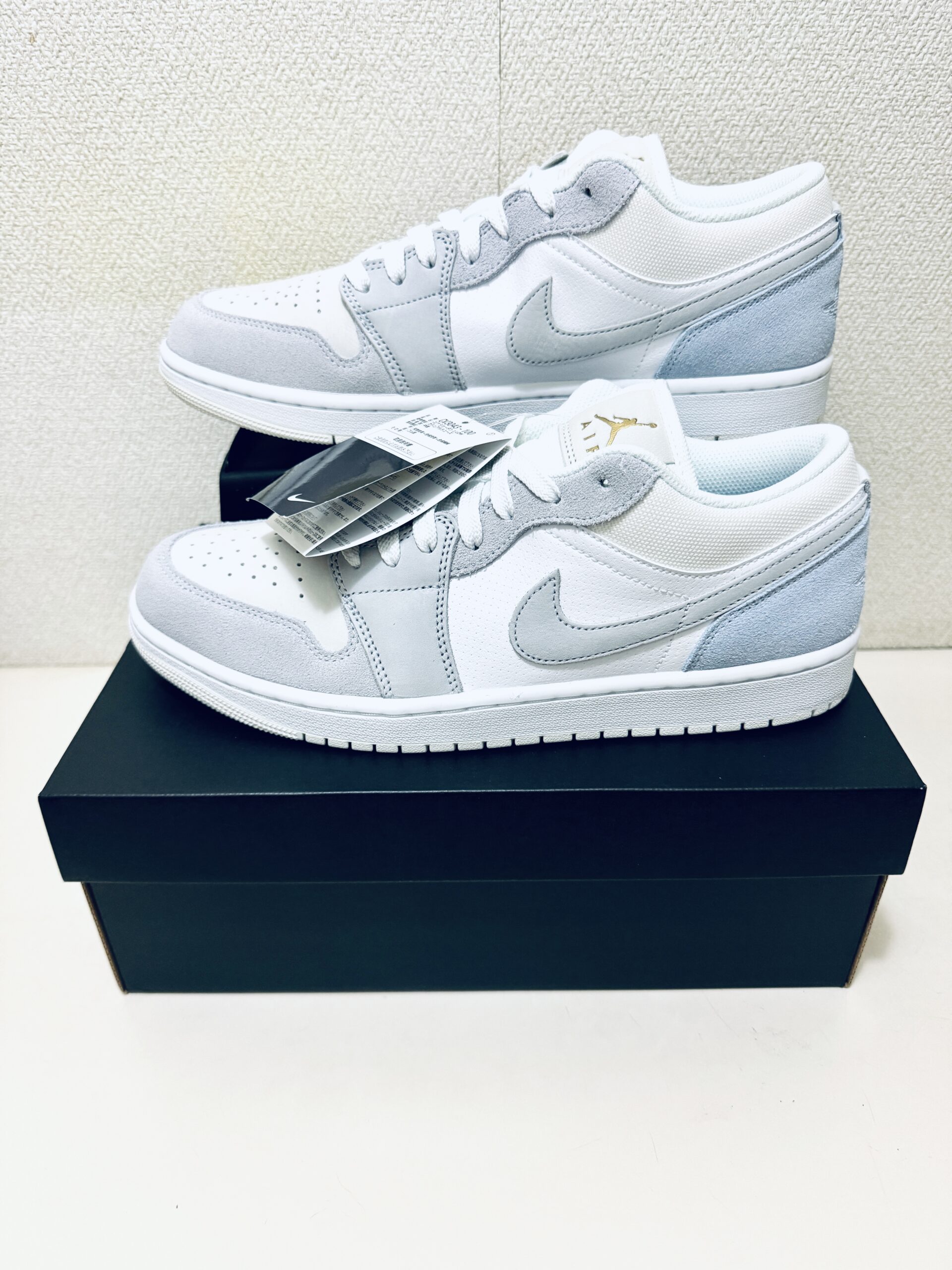 Nike Air Jordan 1 Low Paris(2024)の正面画像