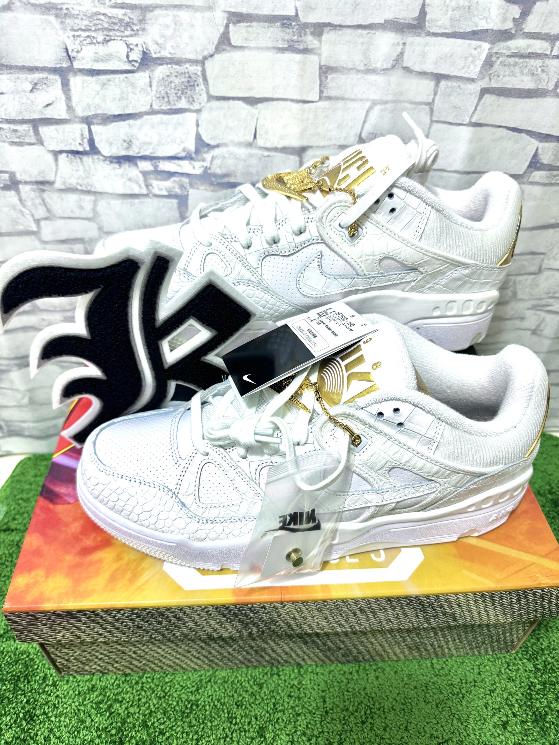 NIGO × Nike Air Force 3 Low White/Metallic Gold (Heel Logo NIGO)の正面画像