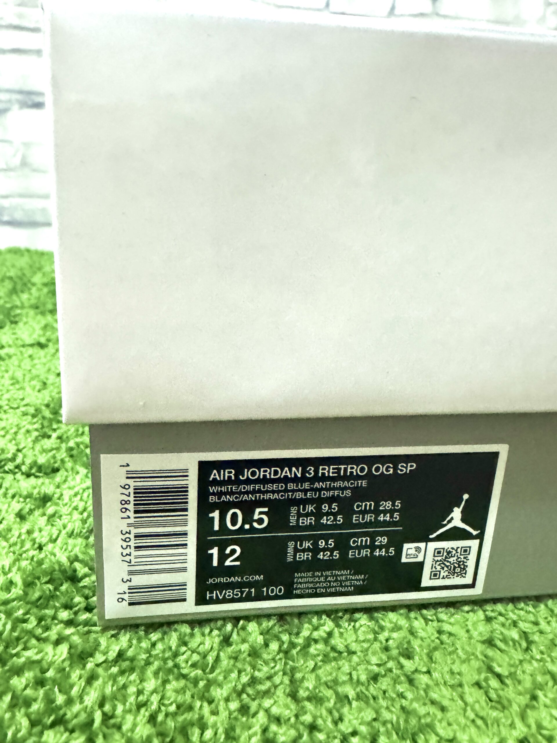 A Ma Maniere × Nike Air Jordan 3 For The Love(アママニエール × ナイキ エアジョーダン3 フォー ザ ラブ)の外箱画像