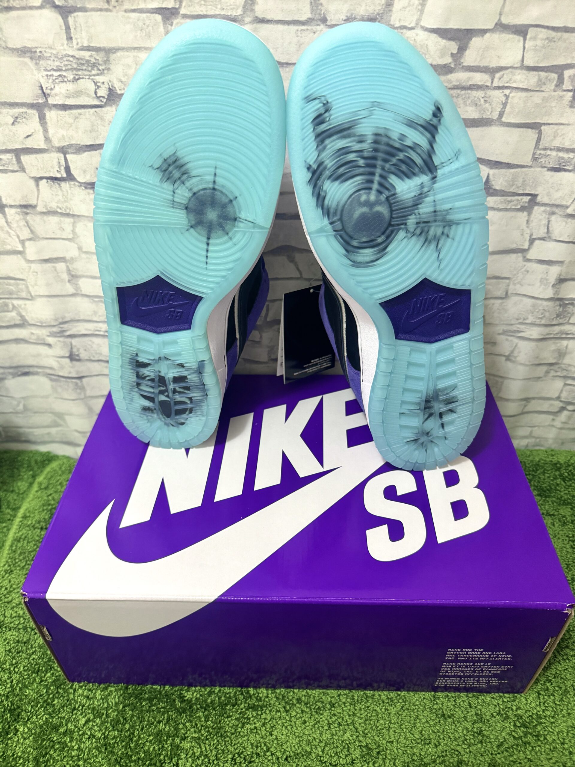 Hayley Wilson × Nike SB Dunk Low Pro Black and Court Purple(ヘイリーウィルソン × ナイキ SB ダンク ロー プロ ブラック アンド コートパープル)のソール画像