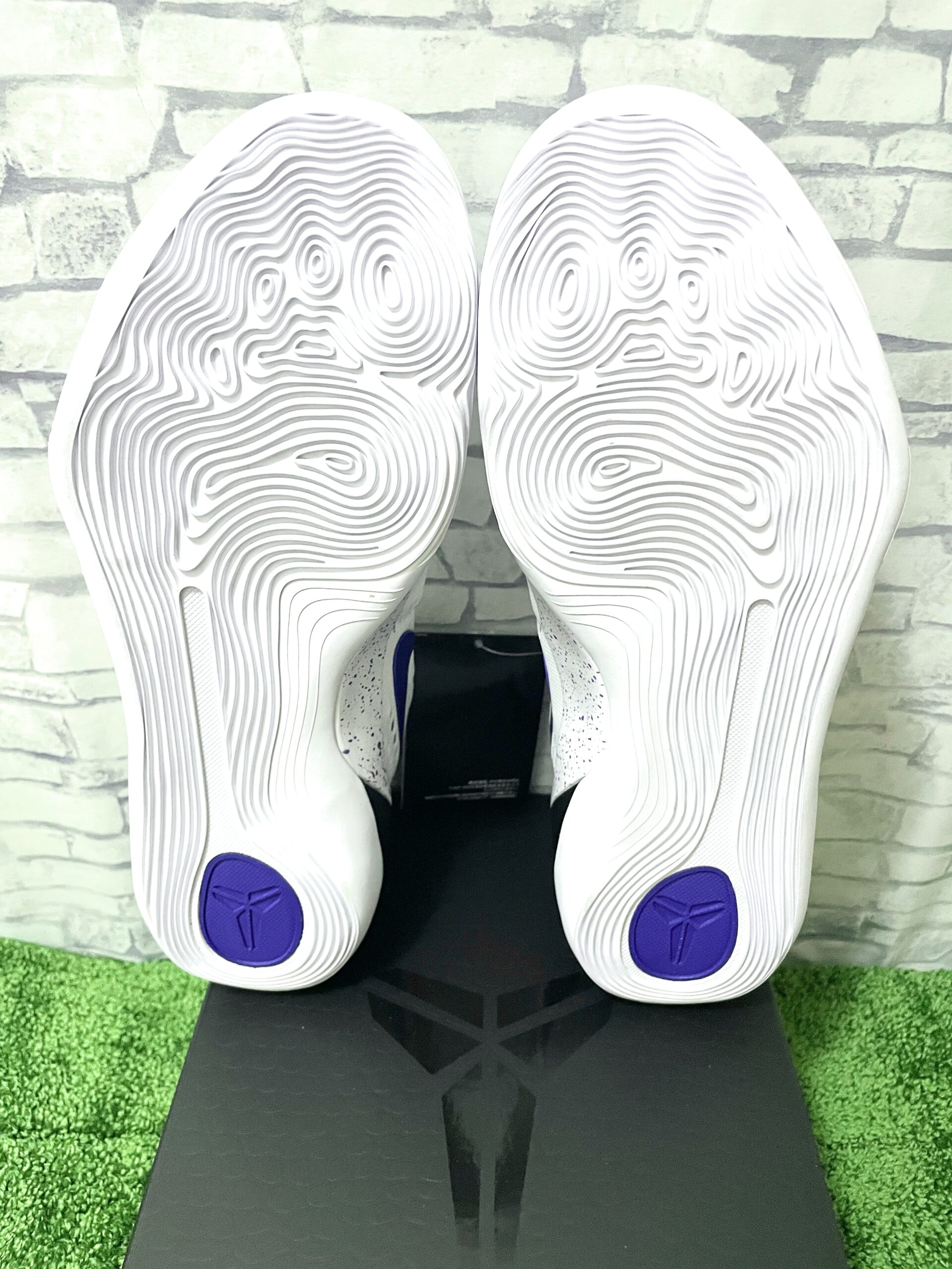 Nike Kobe 9 Elite Low EM Protro White/White/Court Purple(ナイキ コービー9 エリート ロー EM プロトロ ホワイト/ホワイト/コートパープル)のソール画像
