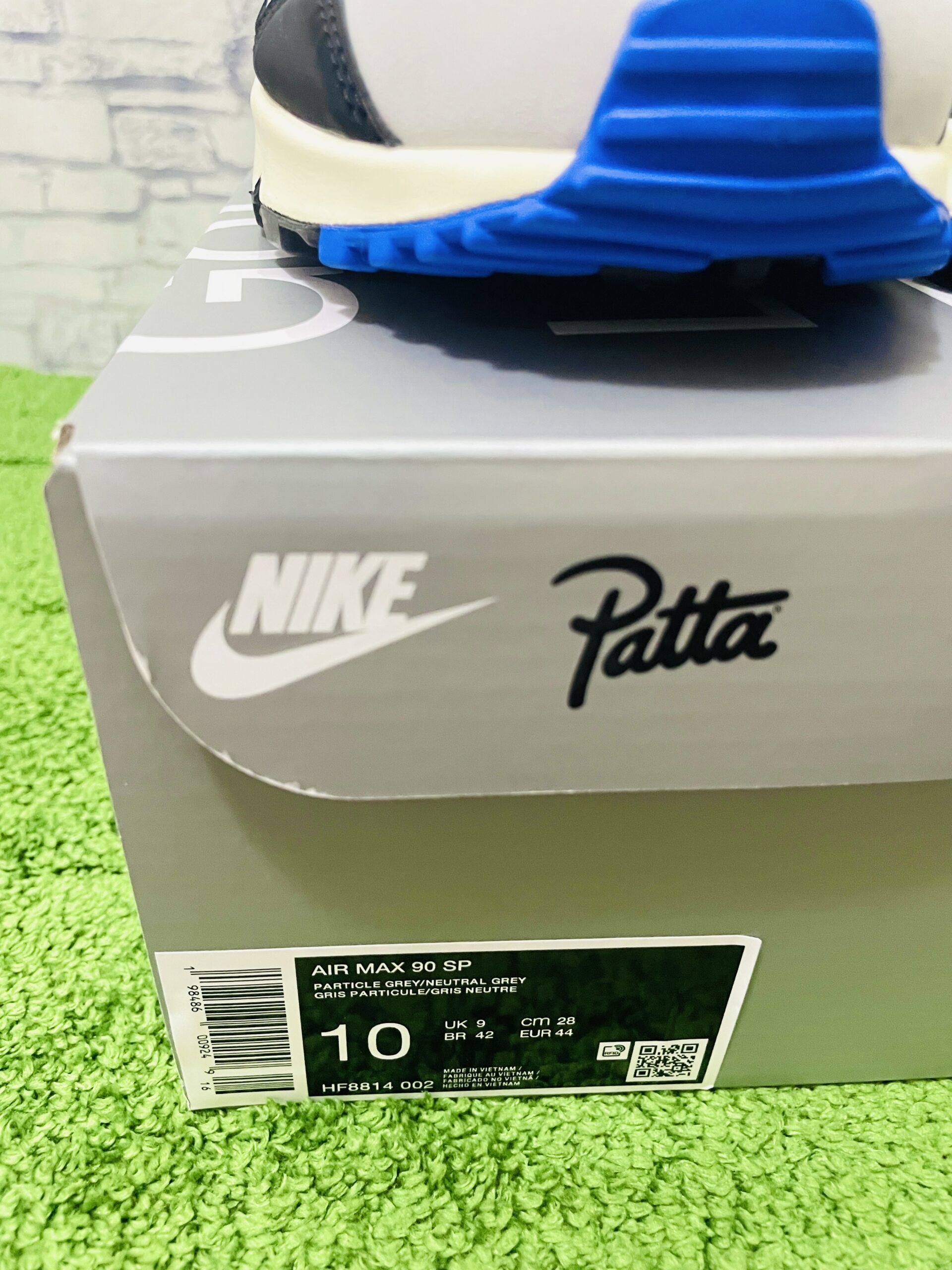 Patta × Nike Air Max 90 Sapphire and Particle Grey(パタ × ナイキ エアマックス90 サファイア アンド パーティクル グレー)の外箱画像